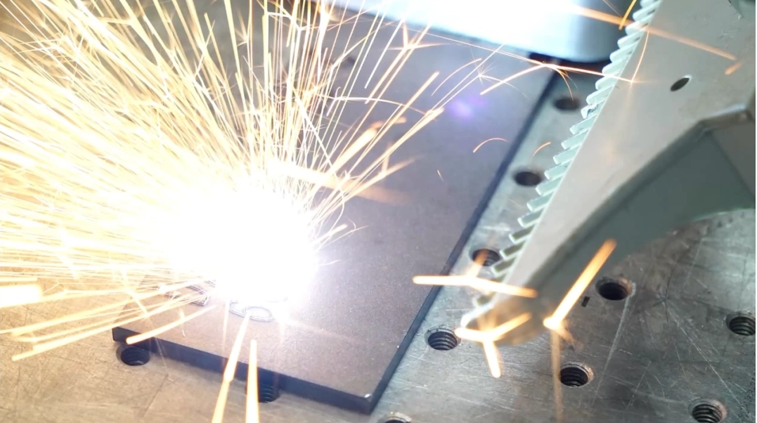 MOPA Pulsed Fiber Laser